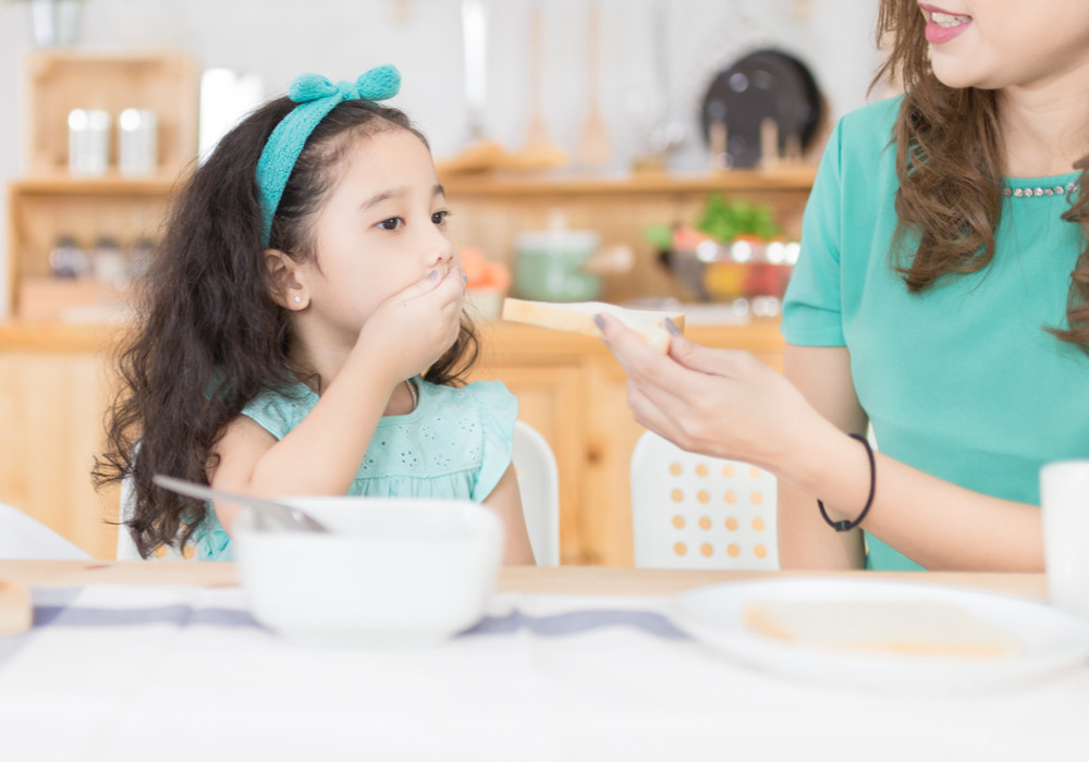 4 Cara Mengatasi Anak Susah Makan